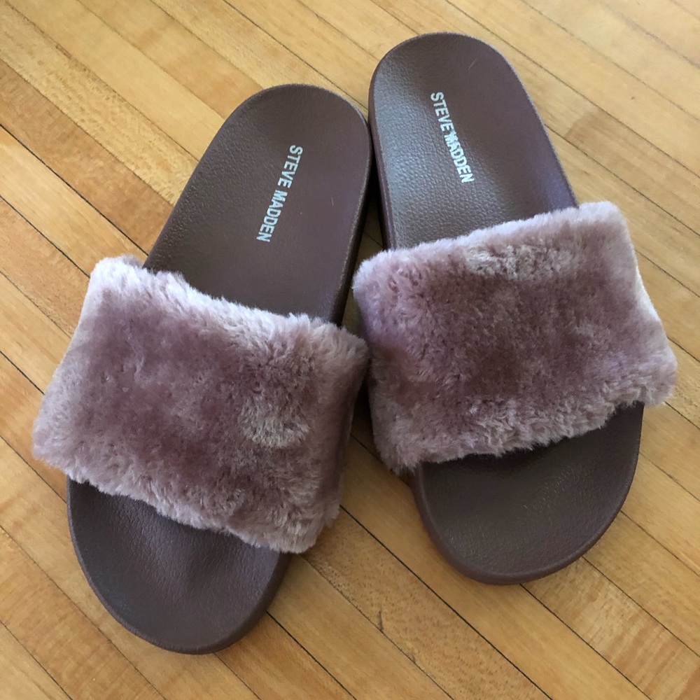 Steve Madden Fluffy Slides